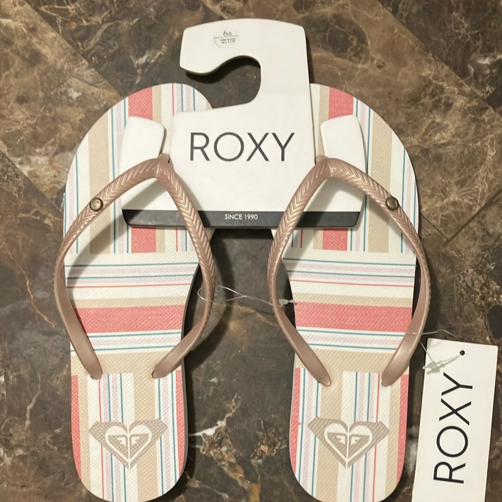 ROXY SIZE 6